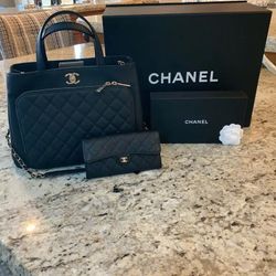 Chanel Business Affinity Tote Quilted Caviar Large