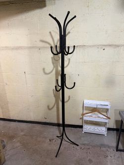 Black Metal Freestanding Coat Rack