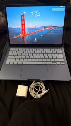 MacBook Neo 13” (Indigo) – 512GB SSD / Touch ID – Barely Used + tomtoc Sleeve & Charger