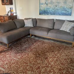 Pottery barn area Rug 8x10