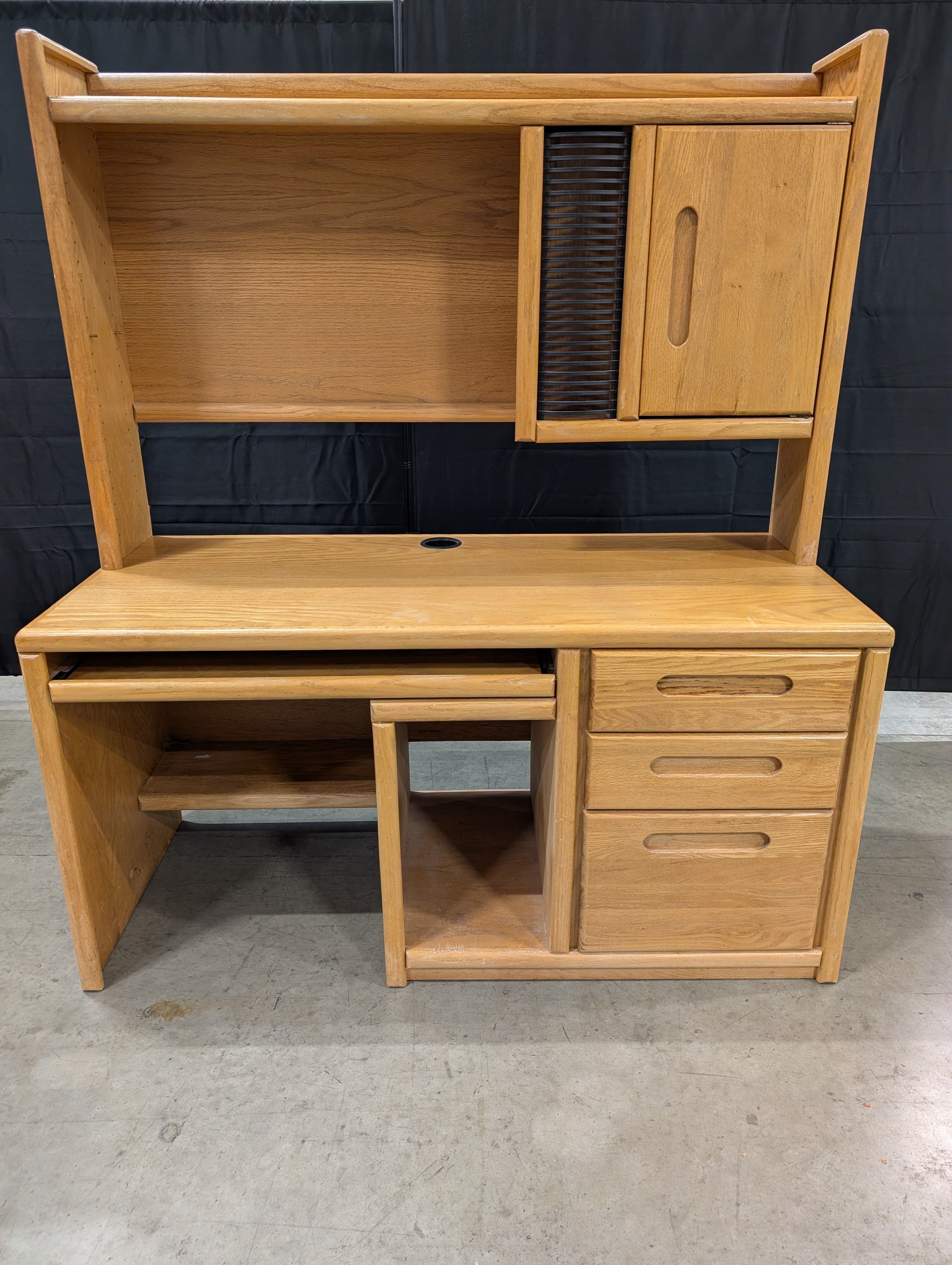 Sturdy Wood Desk with Integrated Hutch and Storage