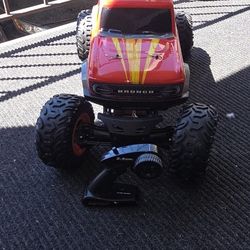 Remote Control Ford Bronco Truck – Includes Remote & Charger