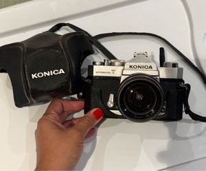 Vintage Konica Autoreflex T 35mm Film Camera w/ 28mm Lens & Case – Untested