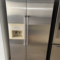 Kitchenaid Stainless Steel Refrigerator And Freezer