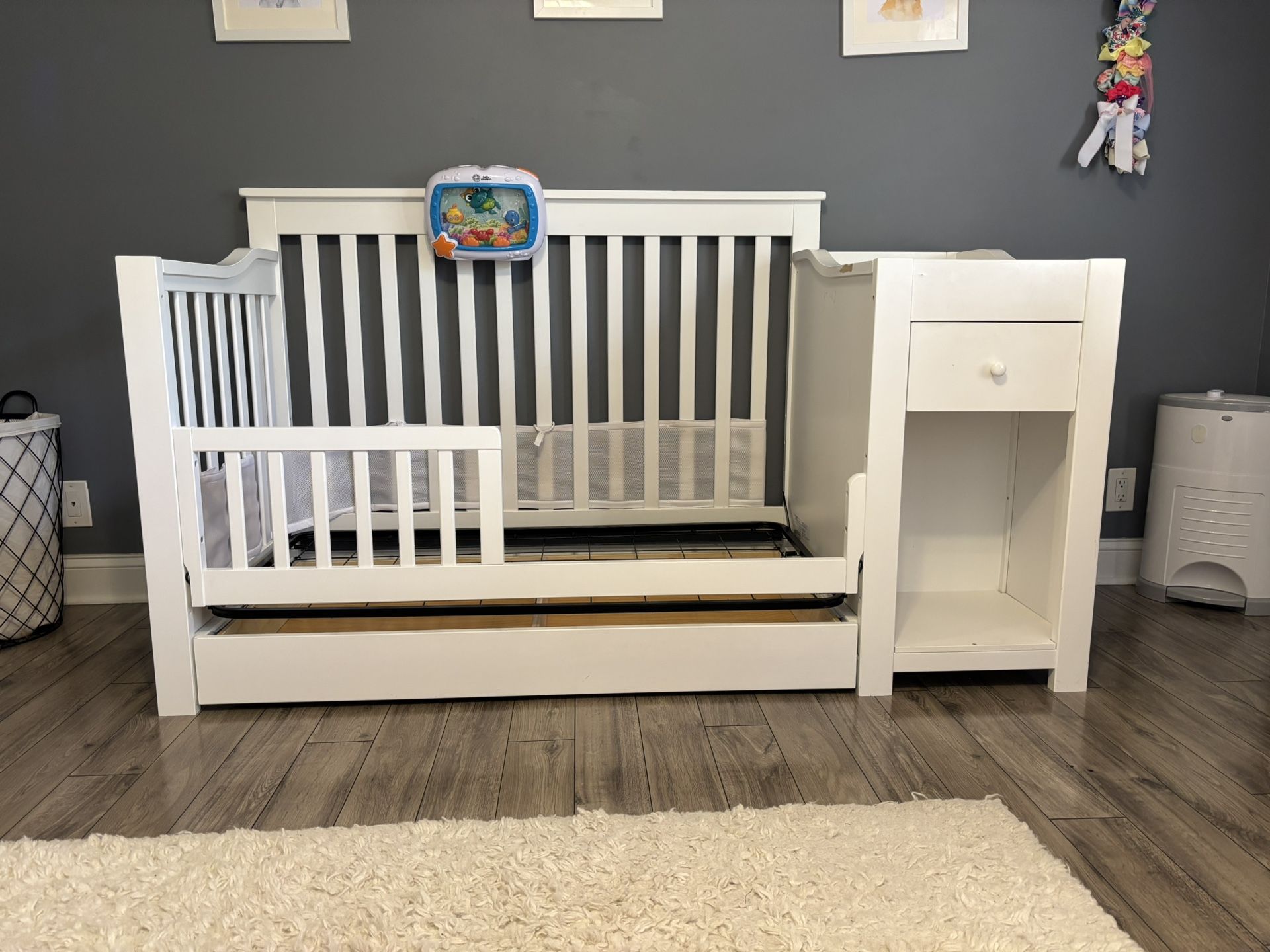 Davinchi Preidmont 4 In 1 Crib And Changing Table