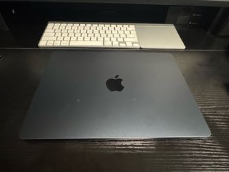 Apple MacBook Air 13inch 16gbuu 256 ssd
