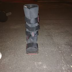 Walking Brace 