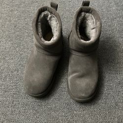 UGG Vibram Arctic Grip Size 7 USA
