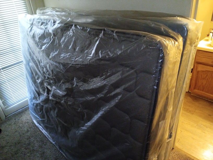Full Size Mattress And Box Spring