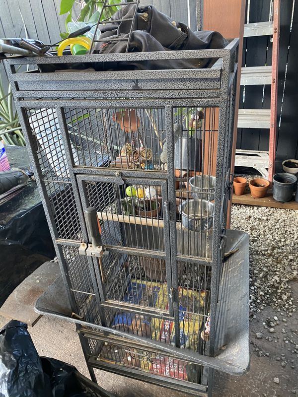 Bird cage used for Sale in Miami, FL OfferUp