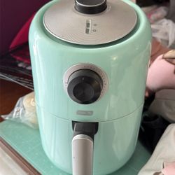 Dash Air Fryer 2QT 