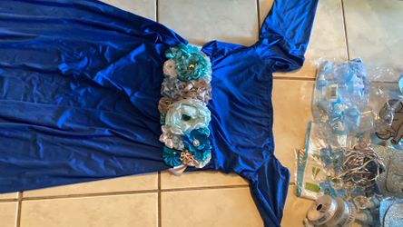 Vestido de maternidad y corona puerta cosas  para baby shower $30.00