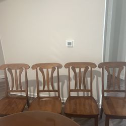 6 Pieces round dinning table 