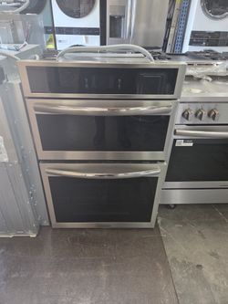 Frigidaire
Gallery 27 in. Electric Built-In Wall Oven and Microwave Combination w/ Total Convection, Smudge-Proof Stainless Steel