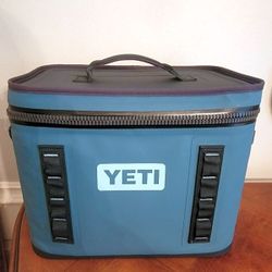 Yeti Cooler, Hopper Flip 18, Charcoal