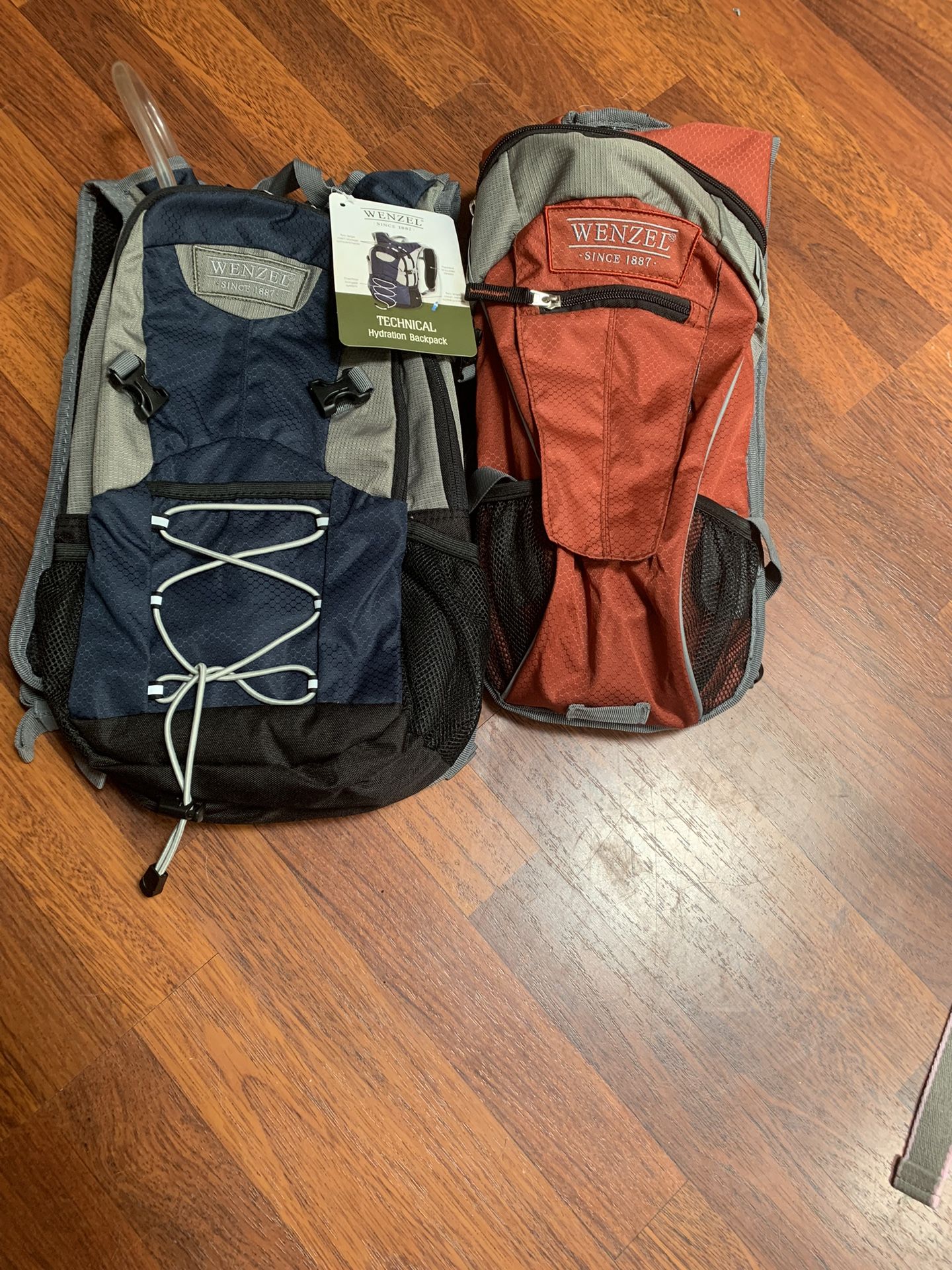 2 Wenzel technical hydration, backpacks