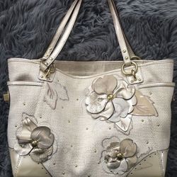 Coach bag with gold accent medium size