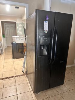 Frigidaire Side by Side