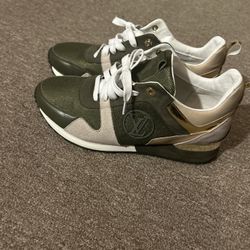 Lv Run Away Trainer Sneakers 👟 