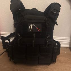 Agilite K19 Plate Carrier 3.0 With Agilite AG3 Placard Triple Mag Pouch