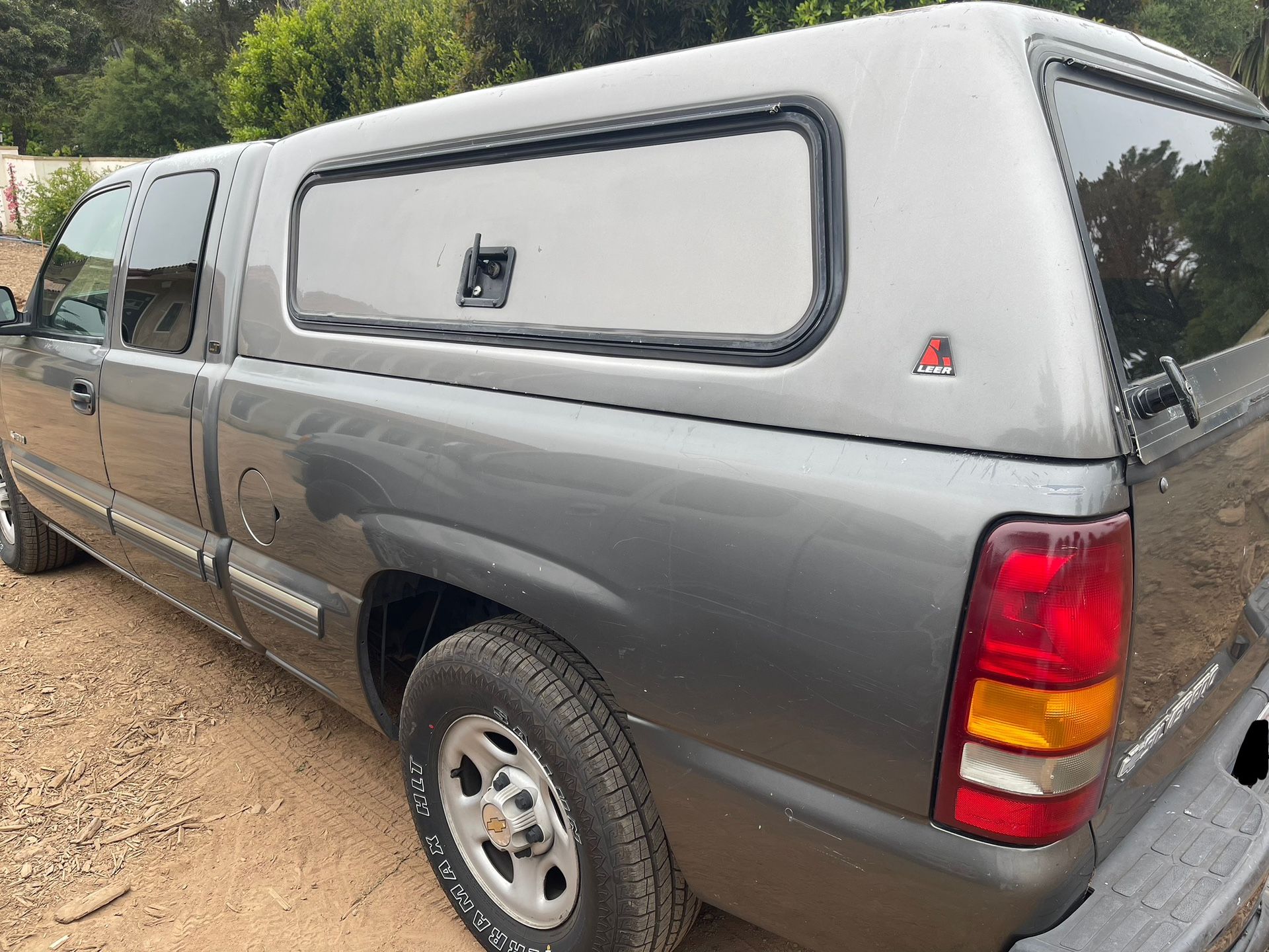 Leer Camper For Chevy Silverado