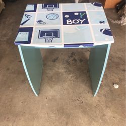 Kid’s Desk