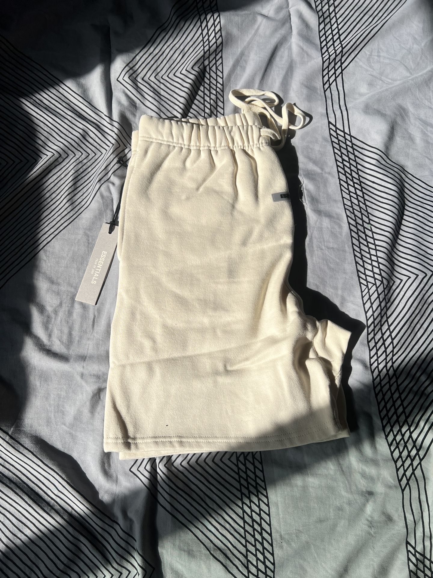 Essentials Fear of God Cream Shorts Size M