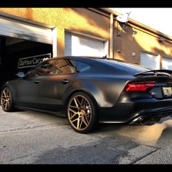 Shadow Black - Peelable Car Kit with Sprayer. Dip your Car