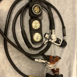 Dacor Pacer XLP/XLE Scuba Regulator with A Gauge Console. With Case and Hoses