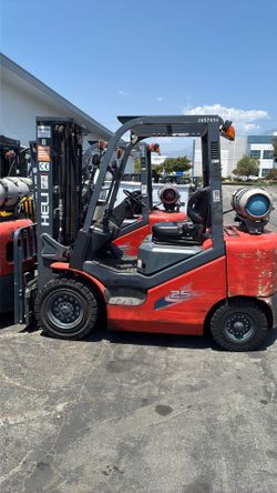 2021 Heli pneumatic forklift