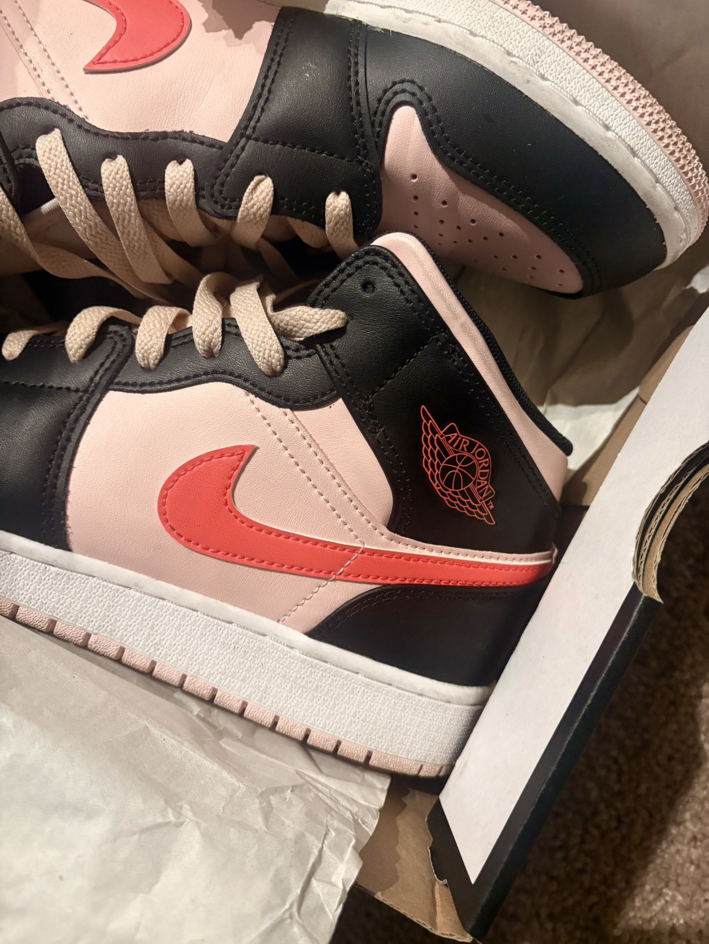 Jordan 1 (Atmosphere/Infrared 23-Black)