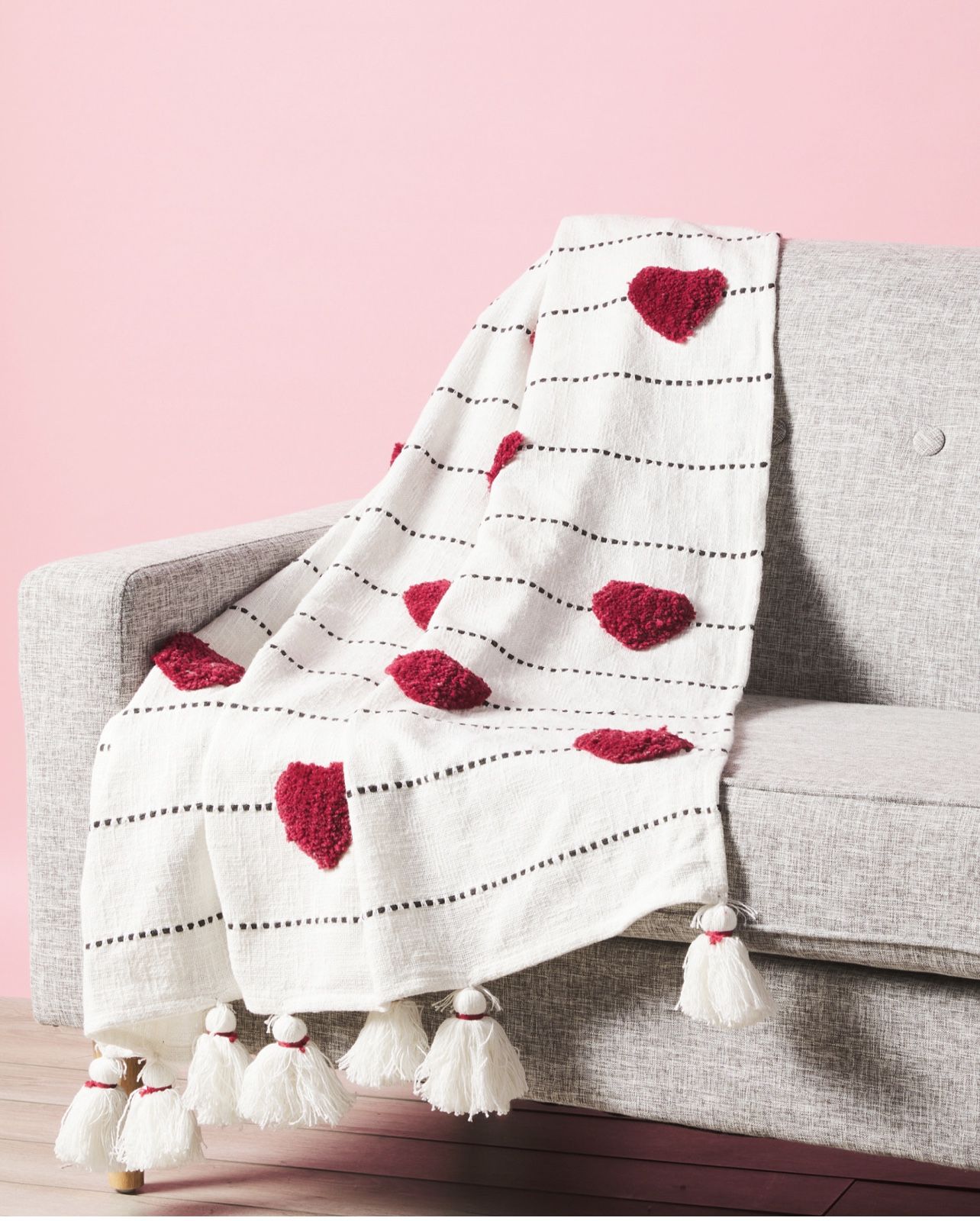 Valentines Day Tes Heart Tufts Throw Blanket Tassel