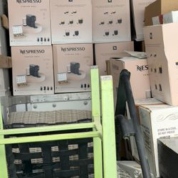 Nespeso Coffee Makers With Coffee Boxes. 