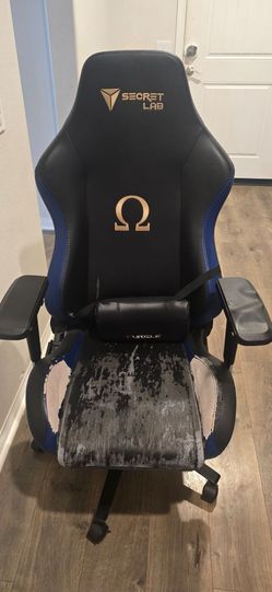 Free Free Gaming chair pick up in Menifee