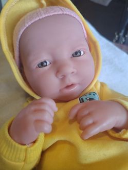 Used toy Berenguer
