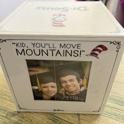 Dr. Seuss “Cat in the Hat” 3x3 Box Picture Frame – NEW in Box (Gibson)