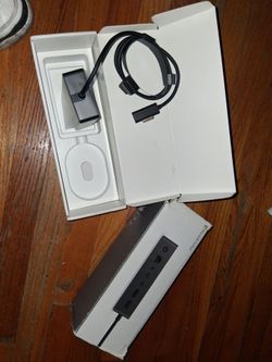 Microsoft Surface Dock 2