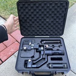 Camera Stabilizer Gimbal { ZHIYUN