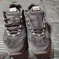 Men's Skechers Size 11