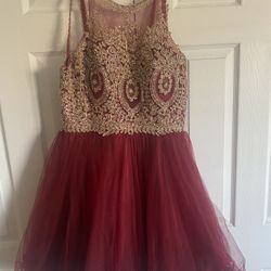 BEAUTIFUL PARTY  DRESS  SIZE  L 