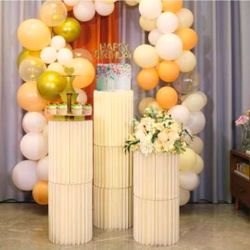 ✨ Cylindrical cake stands and event decor ✨