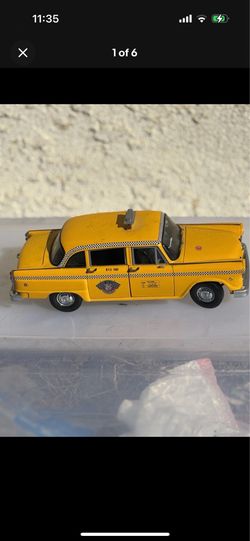 Vintage 1981 Sun Star New York Checker Cab 1:18 Scale Diecast