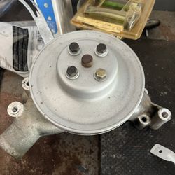 Edelbrock Victor Jr Aluminum Water Pump BBC