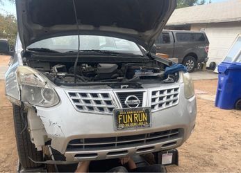 Nissan Rogue SUV – Damaged / Parts