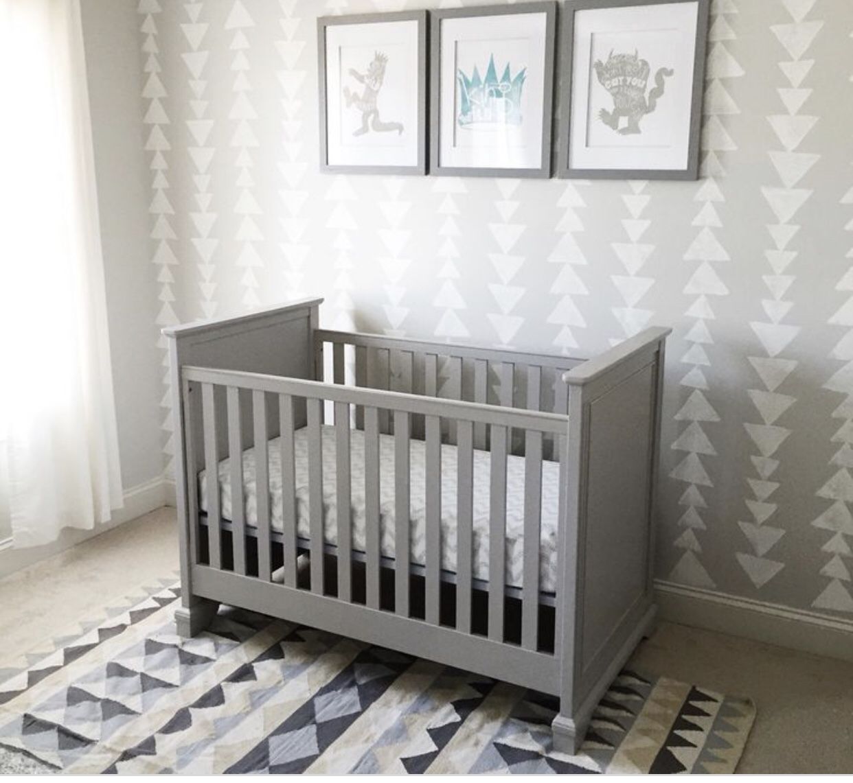 Fiona crib in gray pottery barn kids for Sale in Phoenix AZ OfferUp