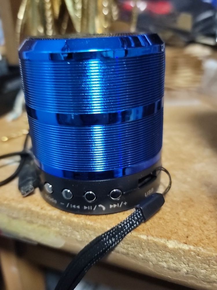 Mini Red Or Blue Bluetooth Speaker