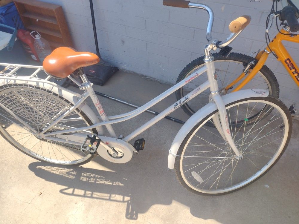 Columbia Cruiser Bike Like New Condition No Offers No Trade 75th Ave Indian School Serious Buyers Only Please