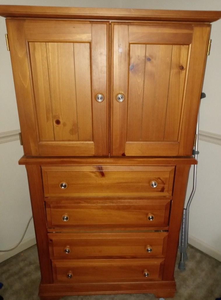  Need GONE ASAP-Wood Dresser /Armoire /matching Nightstand