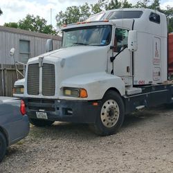 End Dump Trailer And Kenworth T 600