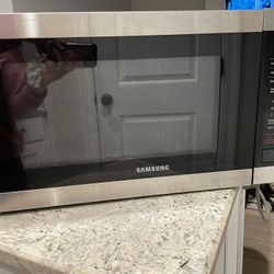 Countertop 1.9 cu. Ft. Microwave With Sensor Cook